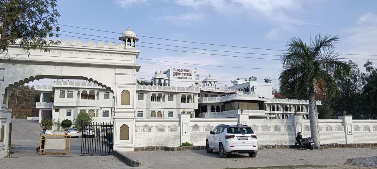 Gold Nest Rubystone Heritage Udaipur Bagian luar foto